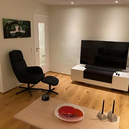 Newly Renovated And Centrally Located Townhome * Herning