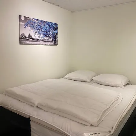 Villa Newly Renovated And Centrally Located Townhome